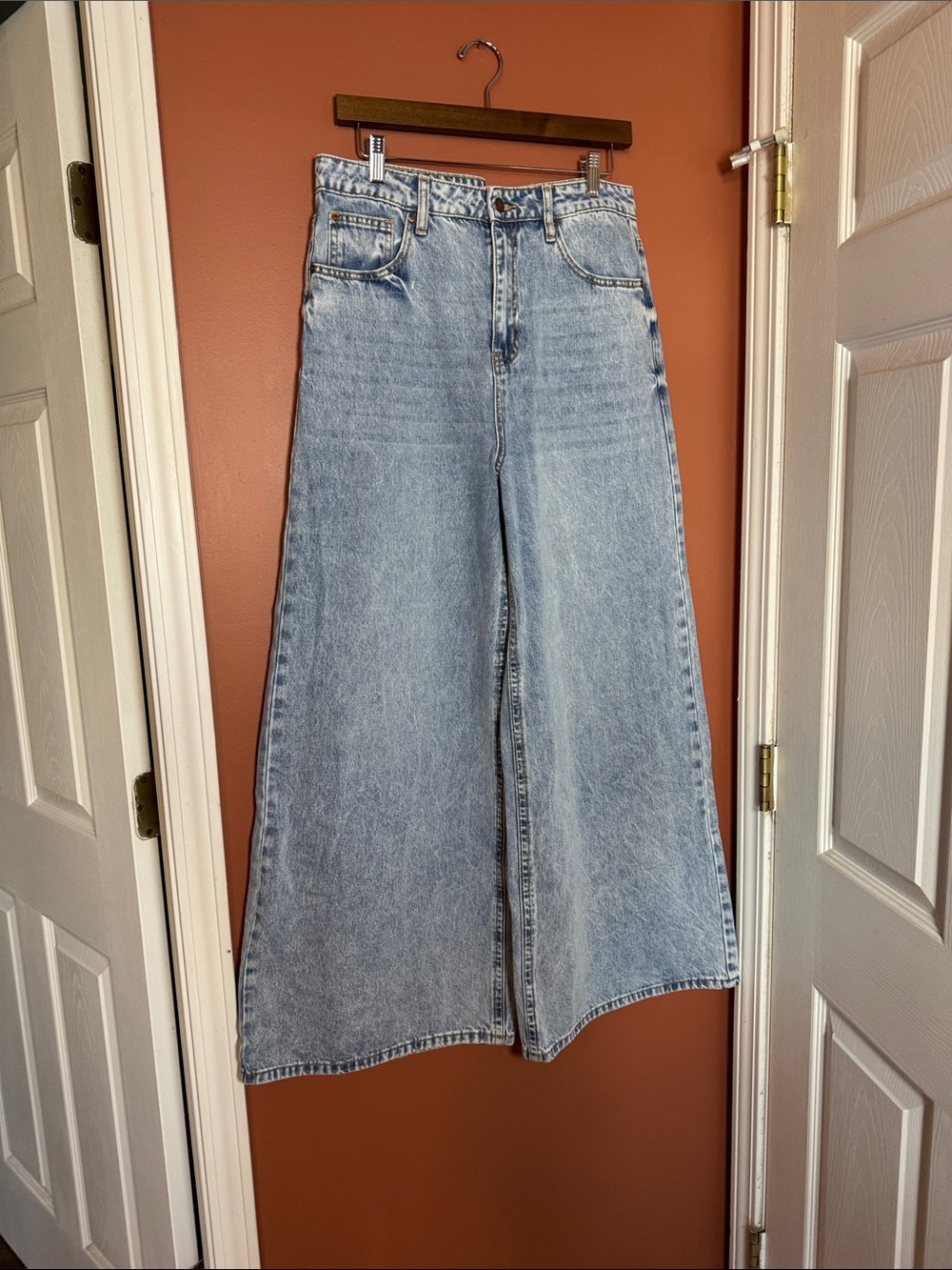 NWOT Super High rise baggy wide leg jeans